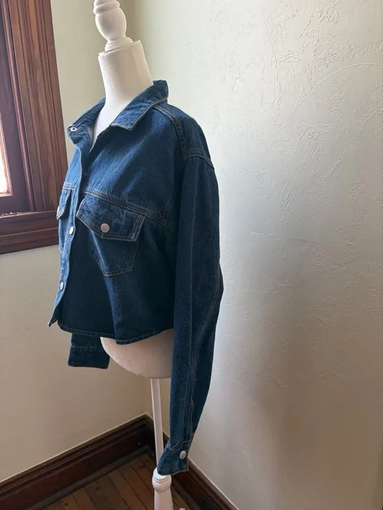 Velvet Heart Denim Cropped Jacket Dark Wash Button Front Shirt Jacket Size L - Picture 6 of 12